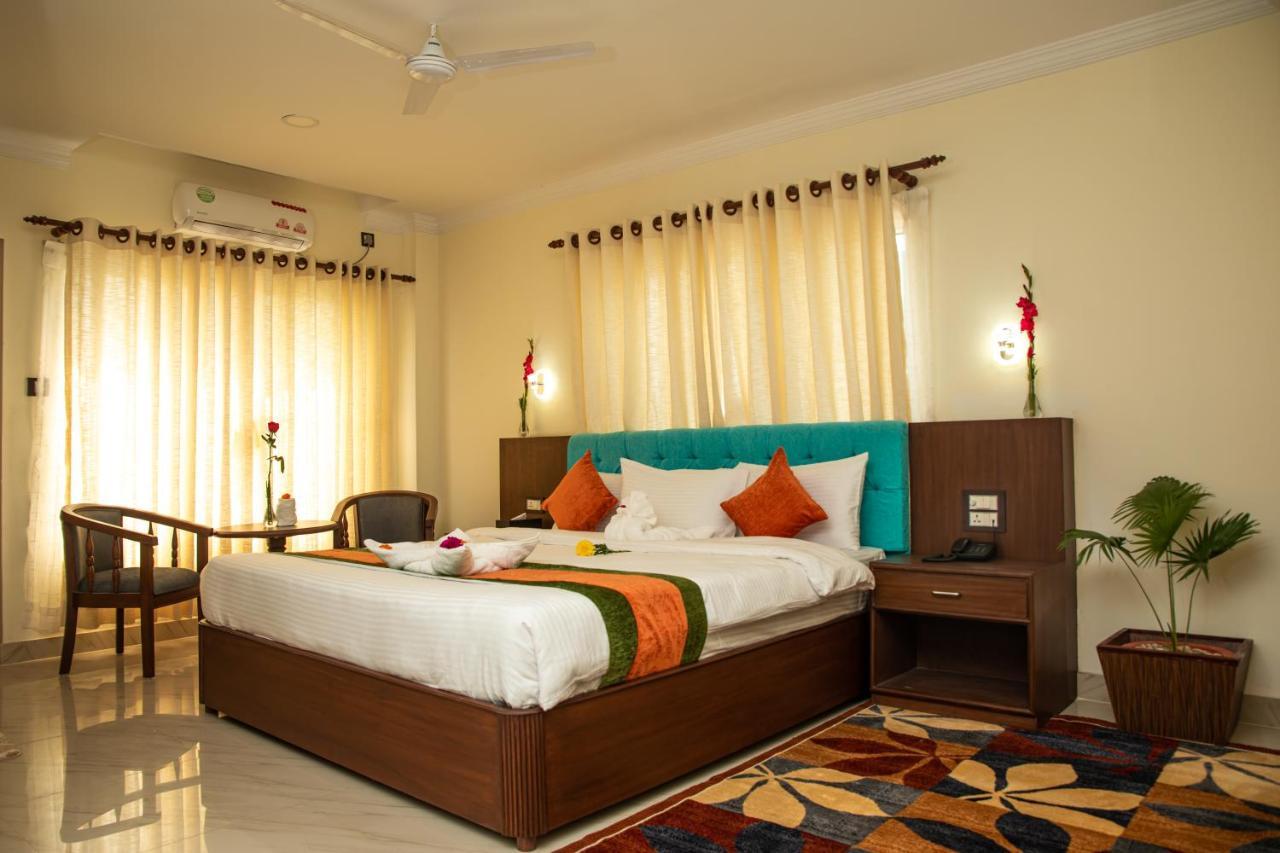 Gautam Buddha Airport Hotel Siddharthanagar Ngoại thất bức ảnh