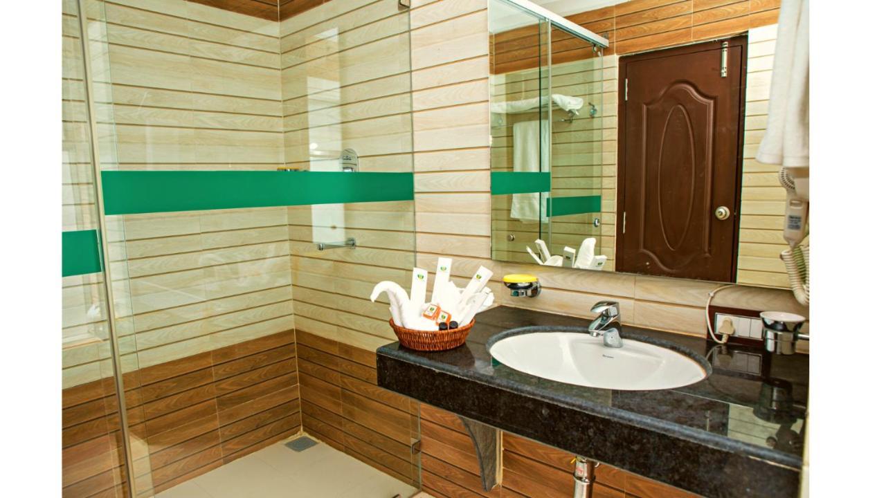 Gautam Buddha Airport Hotel Siddharthanagar Ngoại thất bức ảnh