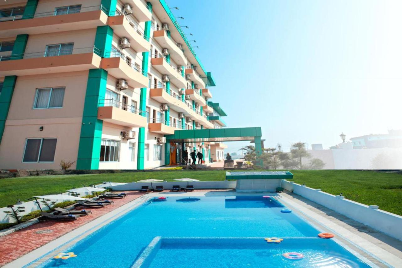Gautam Buddha Airport Hotel Siddharthanagar Ngoại thất bức ảnh